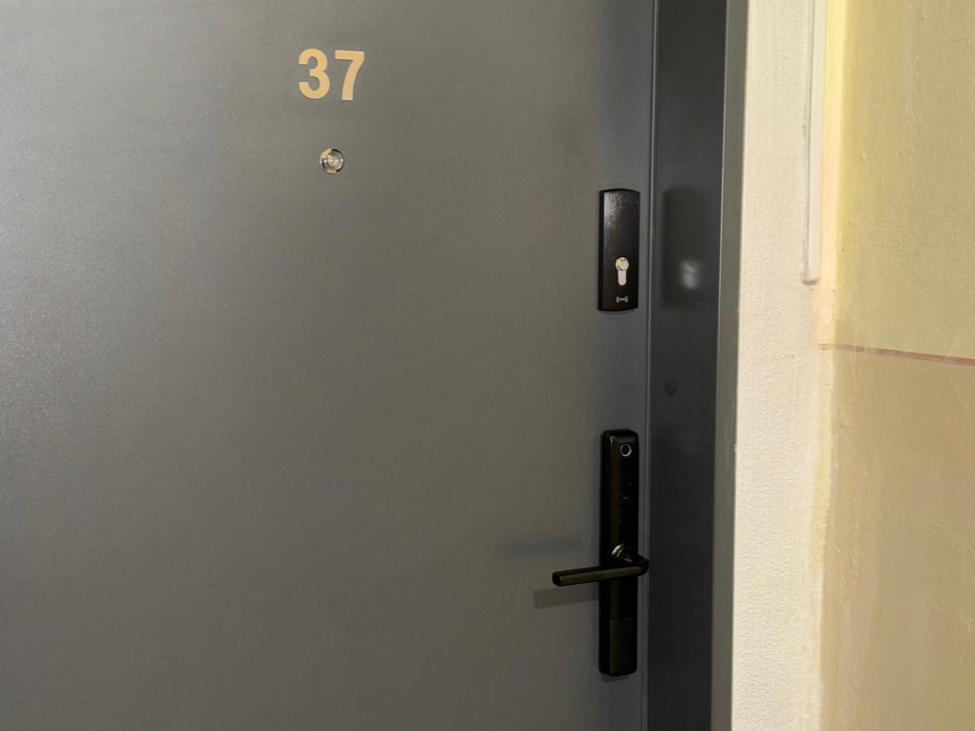 Hemsen Apartament *